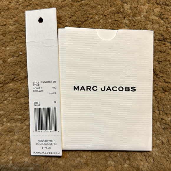 BEAUTIFUL Marc Jacobs Silver Chrome Wallet - Picture 10 of 10